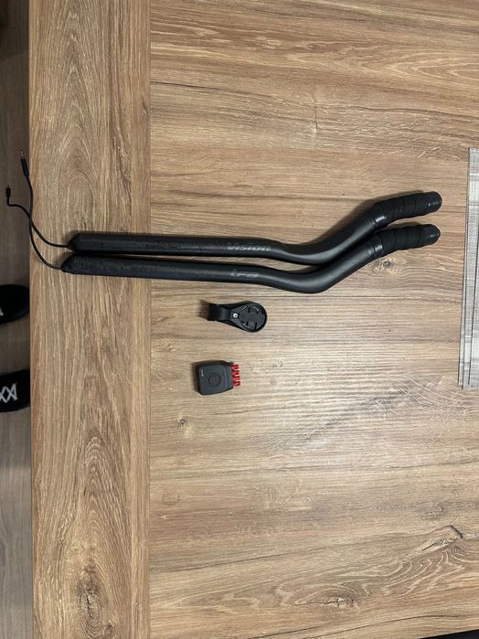 Carbon Aero Bars + SRAM eTap Clics + BlipBox
