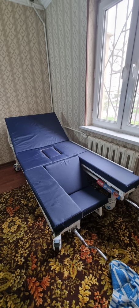 Медицинская кровать для дежачих больных