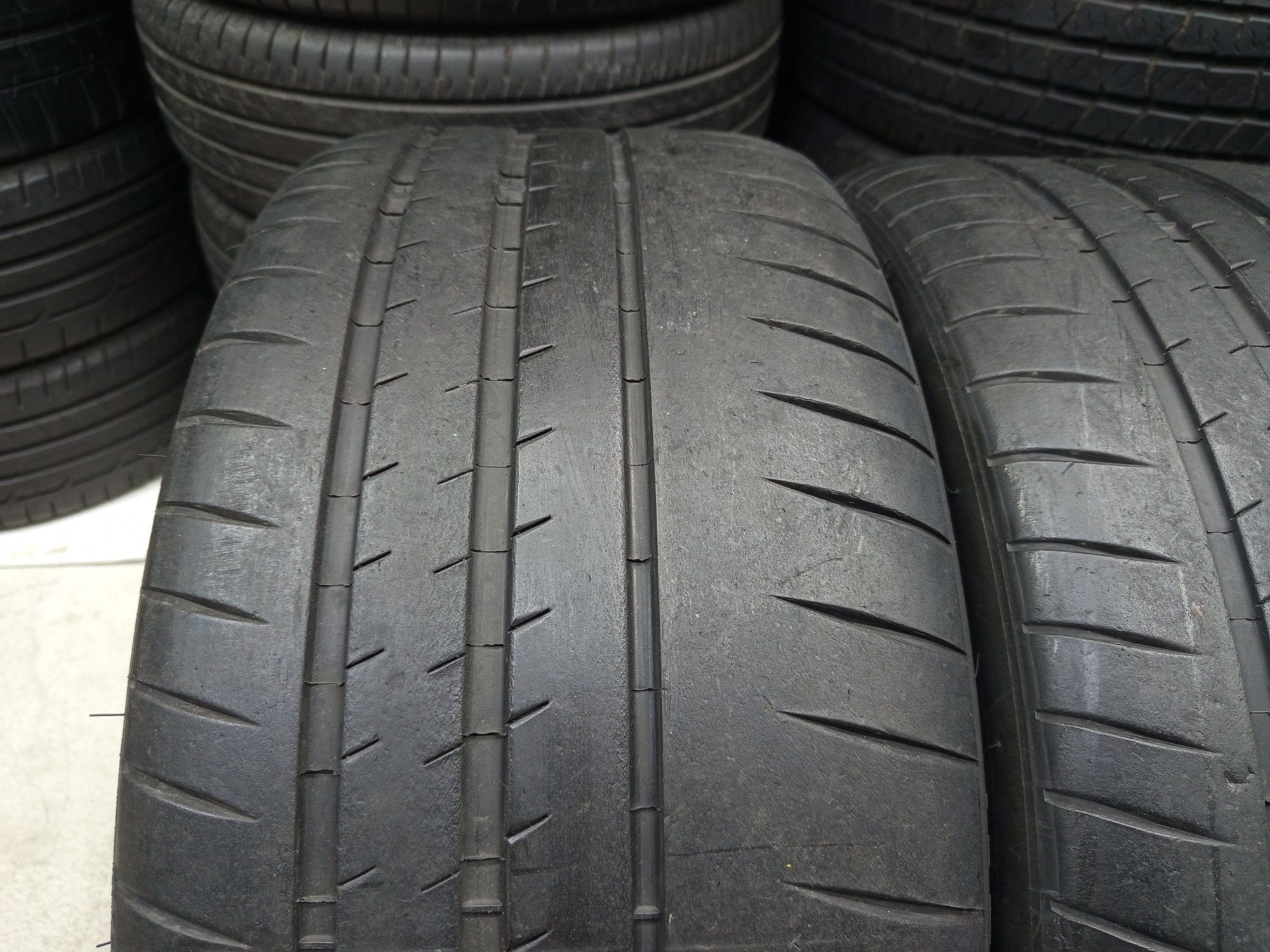 Michelin 275/35/21-2бр дот 2021