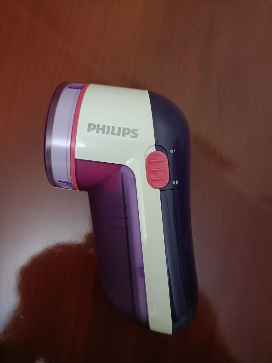 Машинка для снятия катышек с одежды Philips