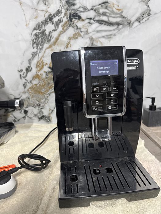 Aparat de cafea Delonghi Dinamica