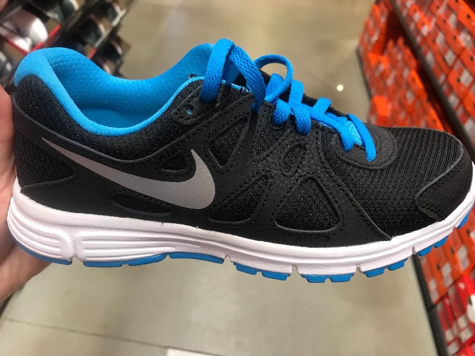 Adidași Nike copiii