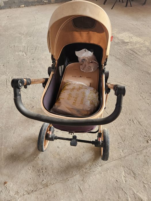 Болалар коляскаси сотилади