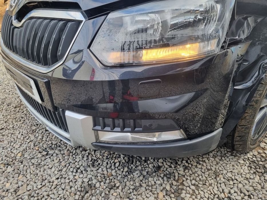 Bara fata Skoda Yeti Facelift 2013 - 2017 Skoda Blau CYVB (1375) model cu spalatoare far