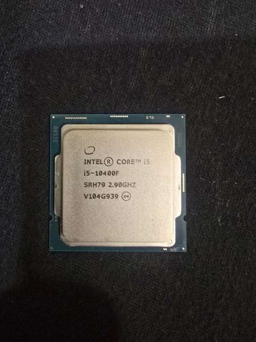 Pachet: placa de baza + procesor + ventilator