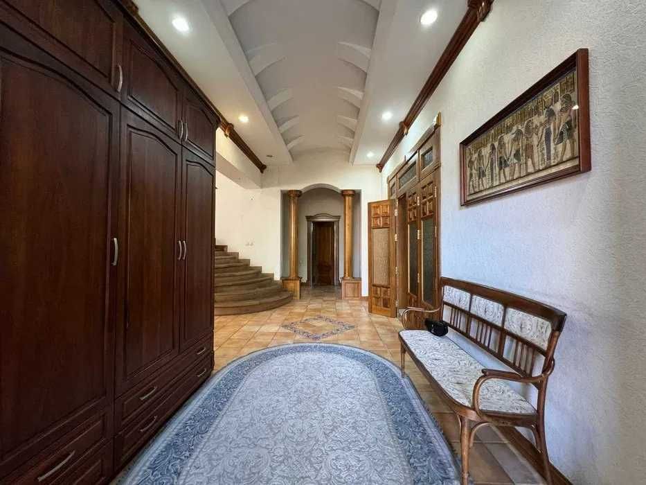 ‼️Метро Минор‼️ Продается Шикарный Углавой ДОМ в ЦЕНТРЕ/8 соток/ 500м²