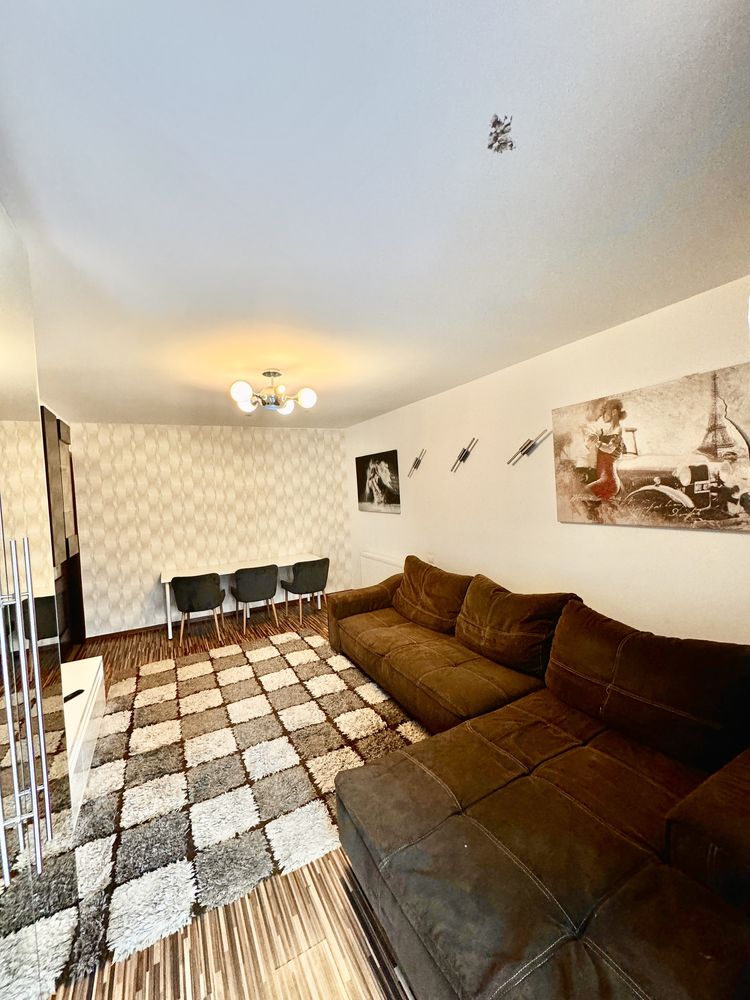 Inchiriez apartament Transparent Residence