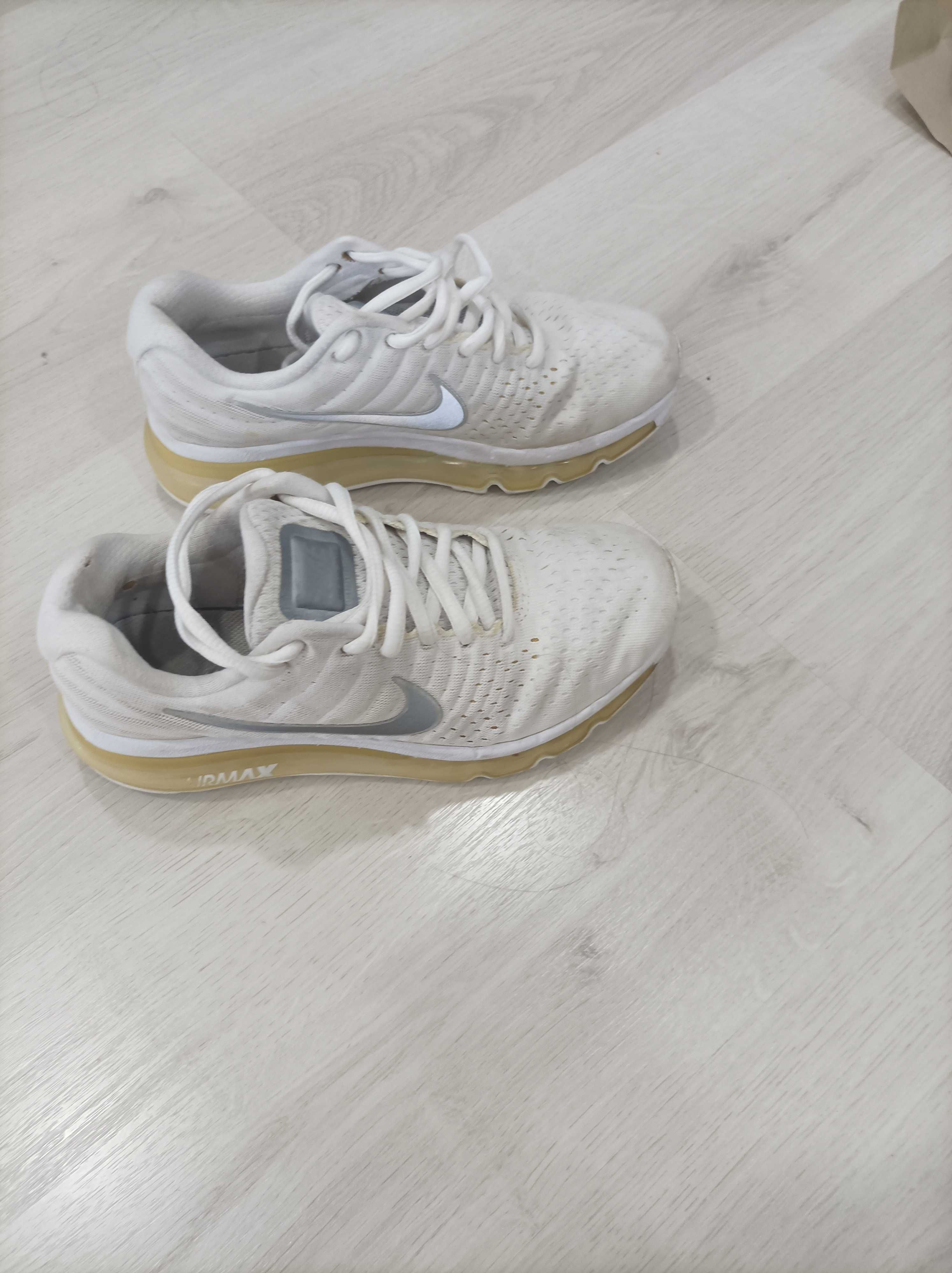 Маратонки  оригинални Nike