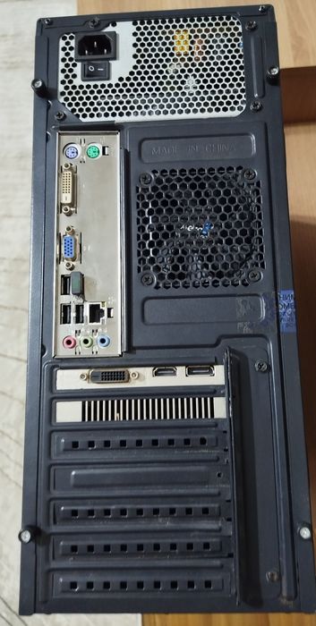 Продается игровой компьютер в отличном состоянии