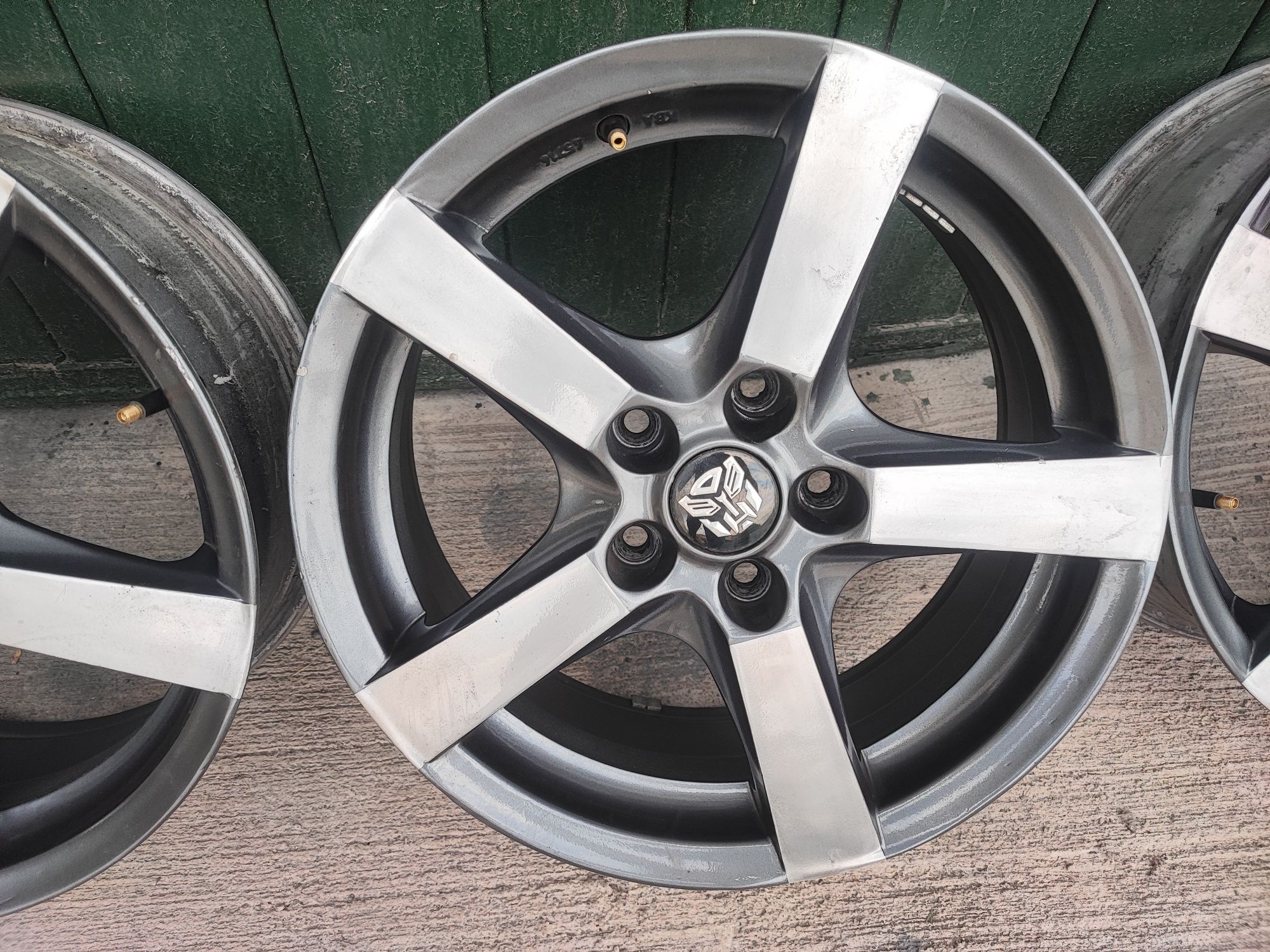 Алуминиеви джанти ENZO 17" 5х120.