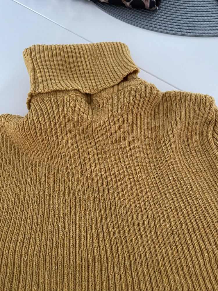 Bluza pulover pe gat