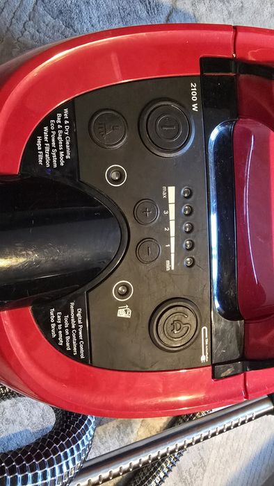 Aspirator Bosch Aqua Wash & Clean