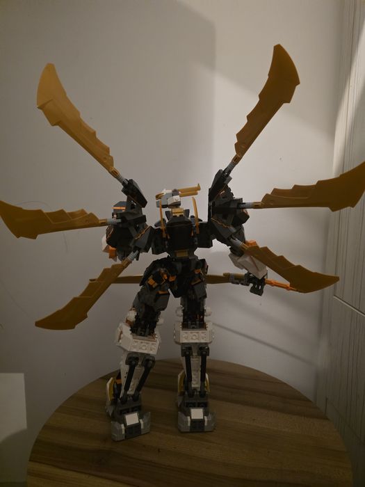 71821 LEGO Ninjago Cole's Titan Dragon Mech
4,8(444)