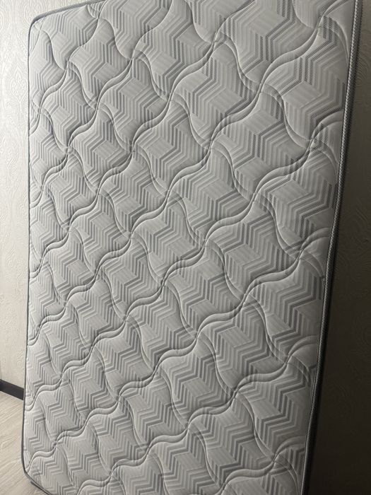 Продам матрас 120 на 200