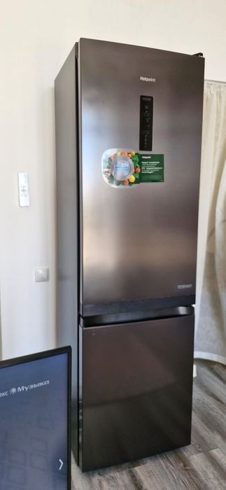 Продаю холодильник Hotpoint
