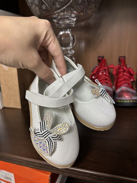 Новые туфли для девочки