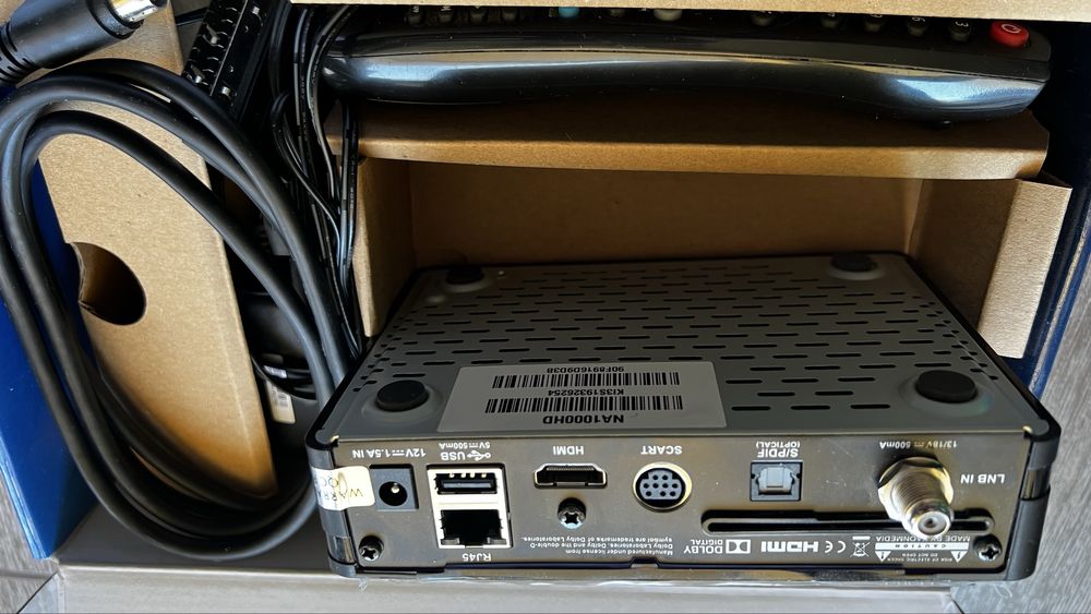 Vand antena satelit + 2 decodoare Digi