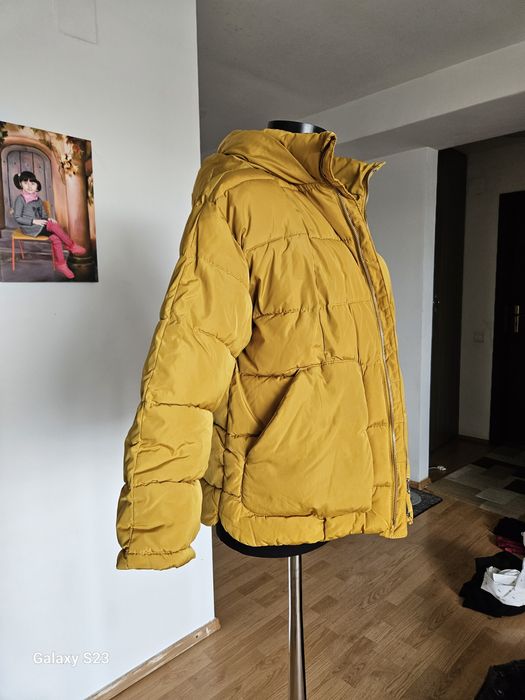 Geaca Zara 11-12  .50 lei