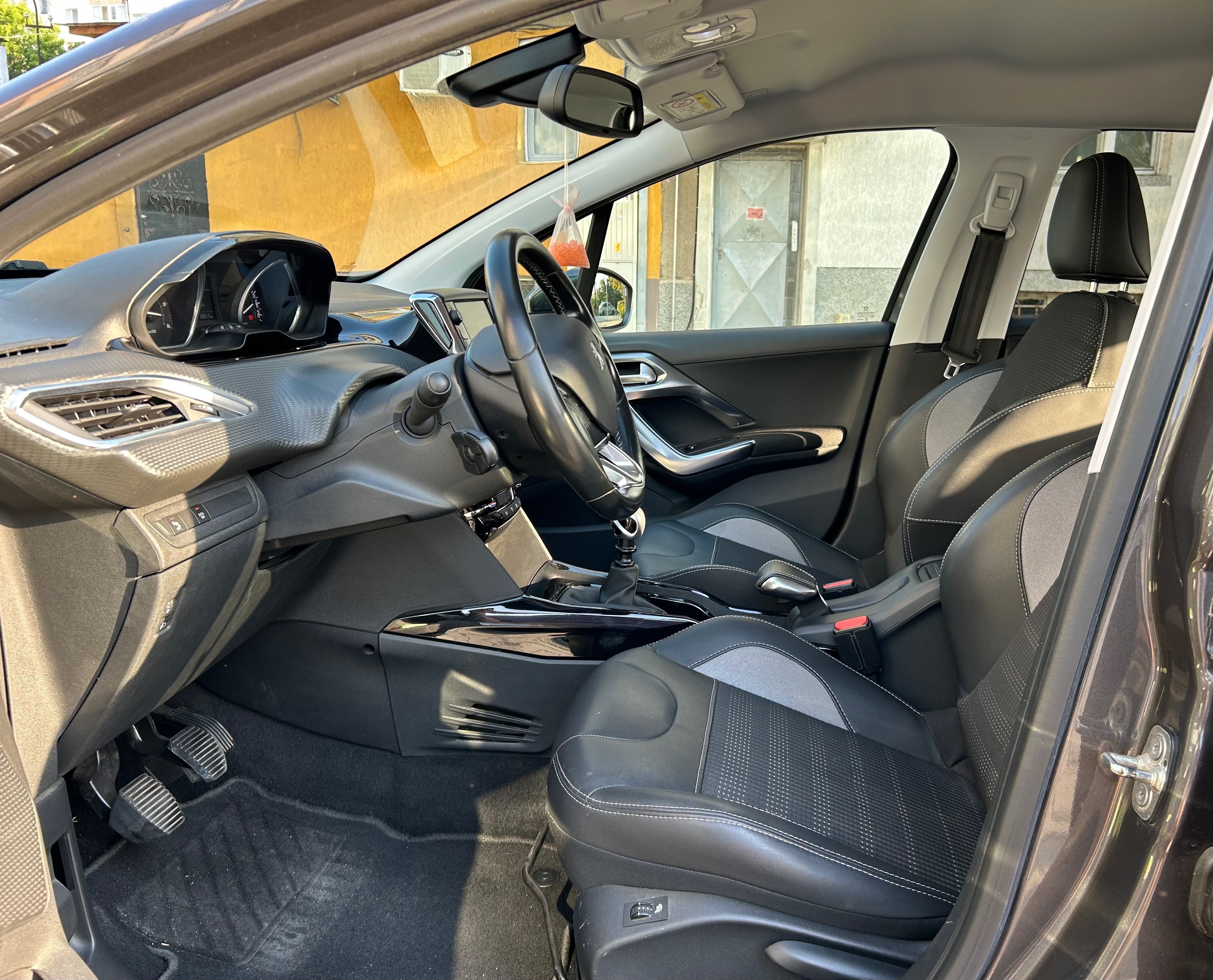 Peugeot 2008 - Кросоувър