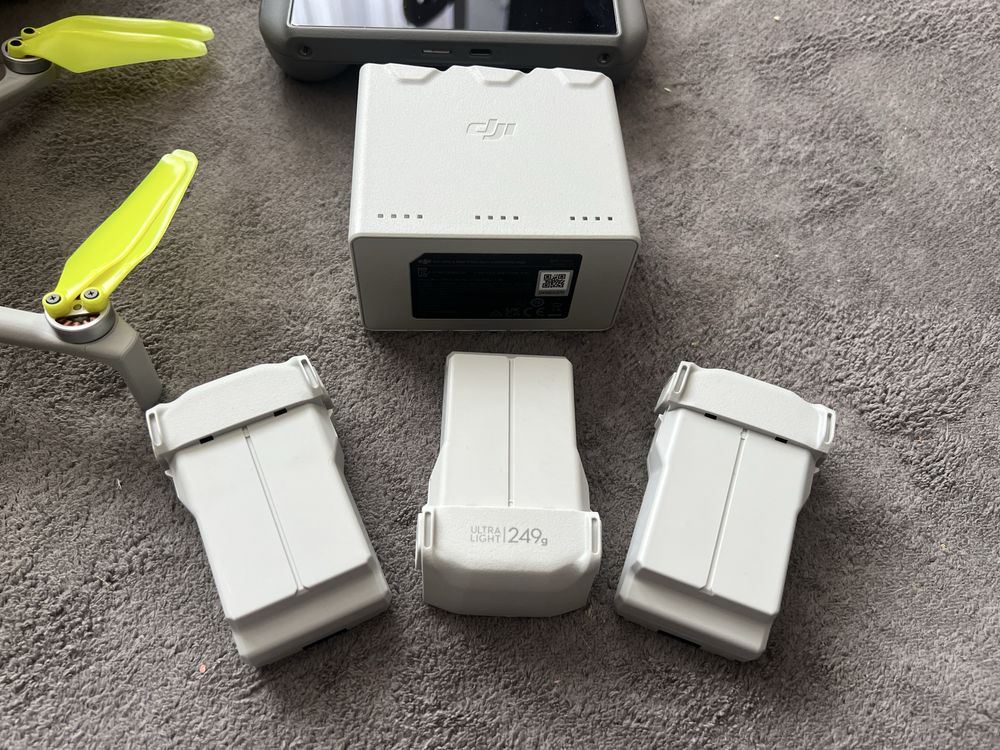 DJI mini 4 pro + екстри