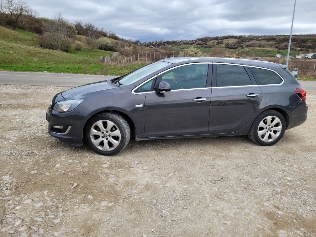 Opel Astra J Sport Tourer.Facelift 1.7 CDTI ,an 2013