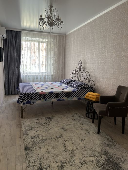 Квартира посуточно по часам Жана Кала