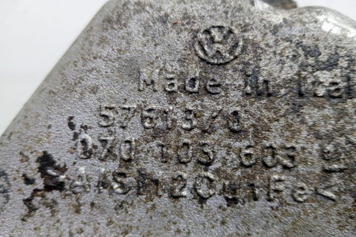 Baie ulei   cu senzor 2.5 tdi 070103603 Volkswagen VW Transporter T5