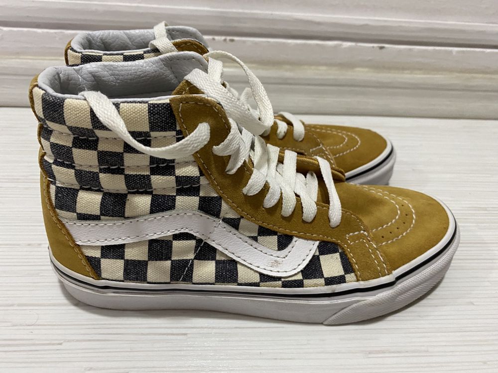 Adidași Vans High