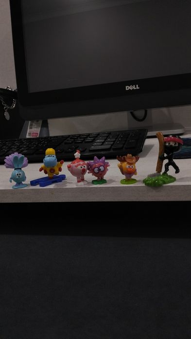 Продам игрушки из киндера