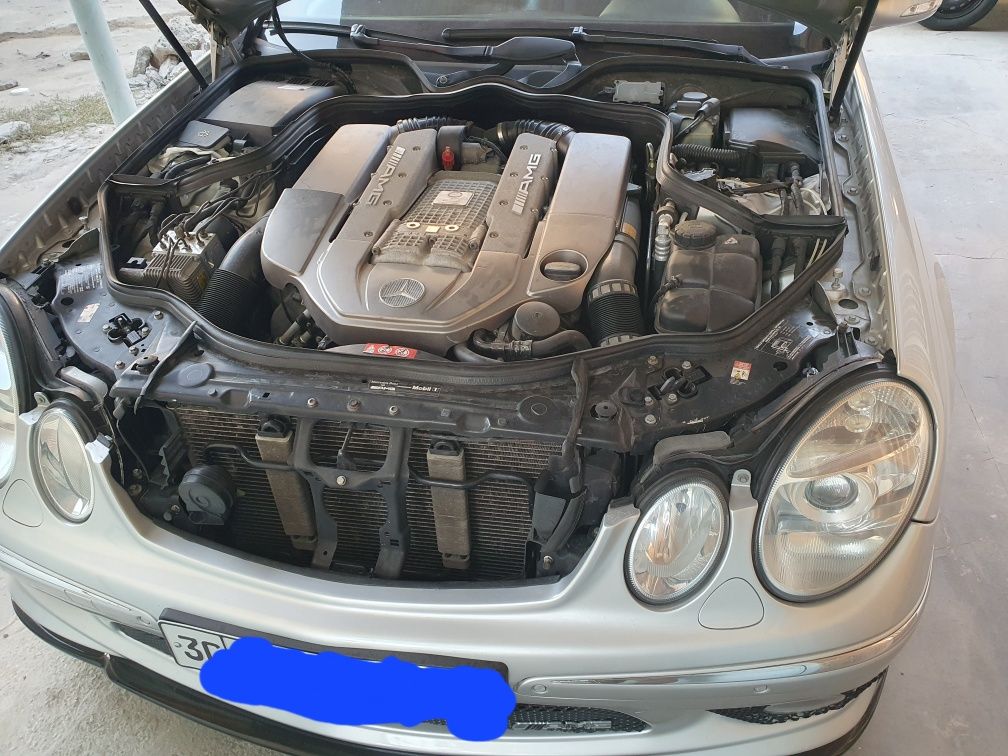 Mercedes benz E55 AMG