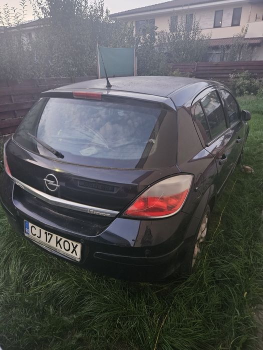 Vand Opel Astra H pt piese 2006