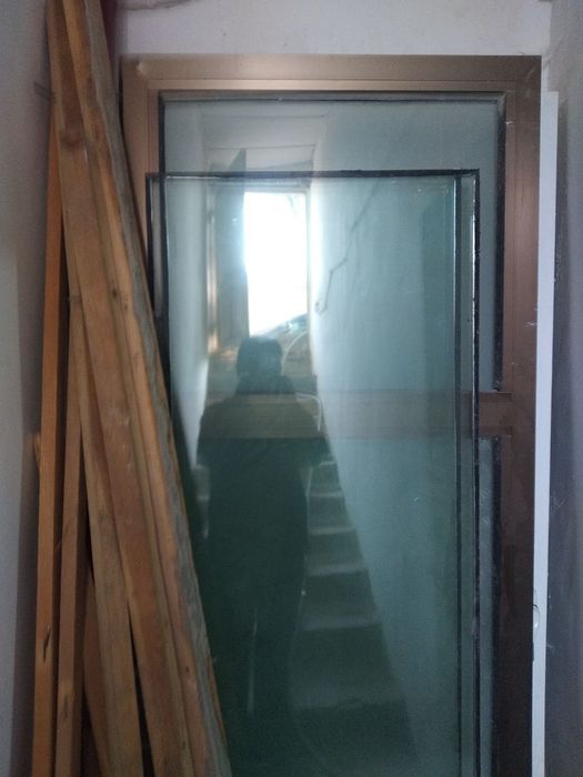 Akfa eshik va rakovina arzon sotiladi/Продаётся акфа двери и раковины