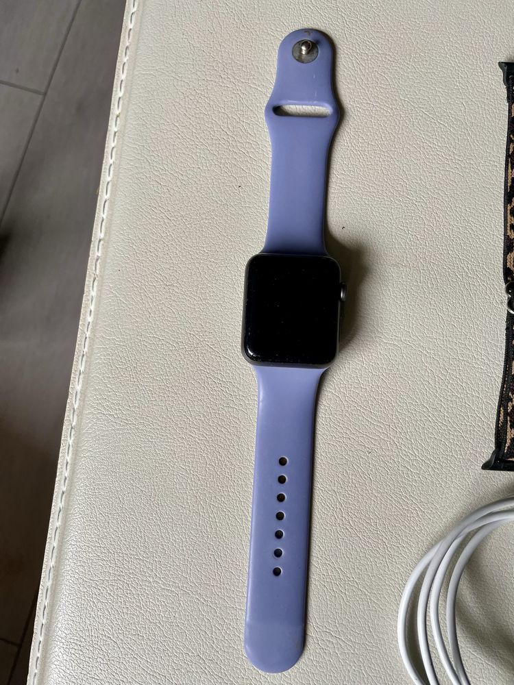 Apple Watch-series 3/42mm(не зарежда)