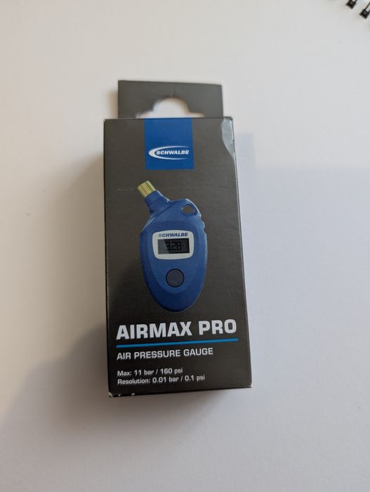 Schwalbe Airmax Pro – Manometru digital presiune roți (Nou, în cutie)