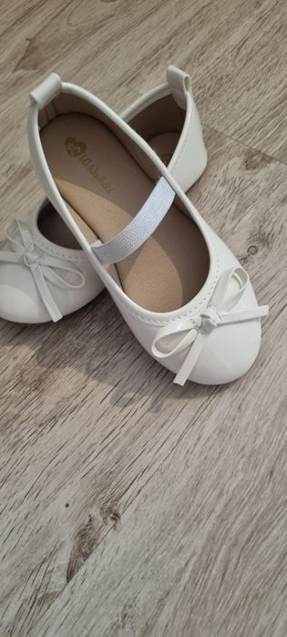 Продам туфли лаковые детские