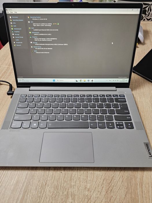 Laptop ultraportabil Lenovo IdeaPad 5 14ITL05 cu procesor Intel i5
