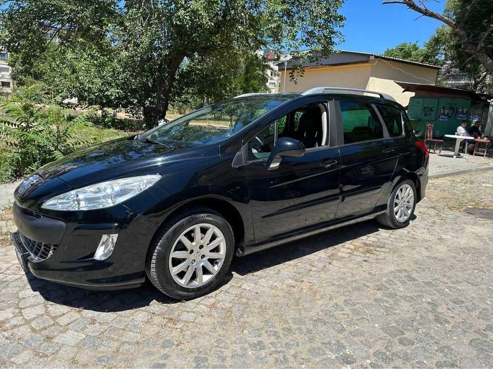 Peugeot 208 SW 1.6 Бензин – 2009 – Панорамен Покрив