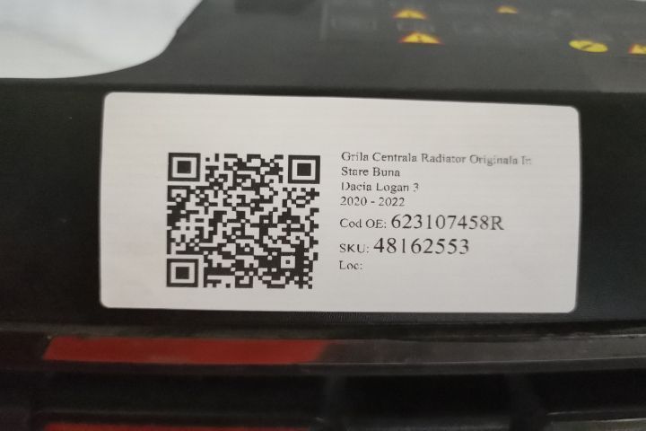 Grila Centrala Radiator Originala In Stare Buna Dacia Logan 3 2020 202
