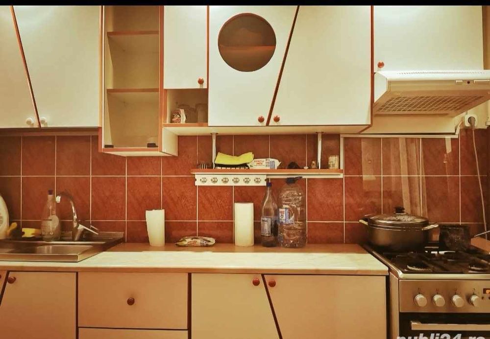 Apartament de închiriat 3 camere