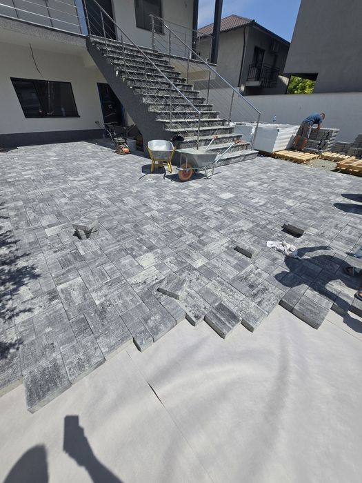 Pavele Borduri Montatori