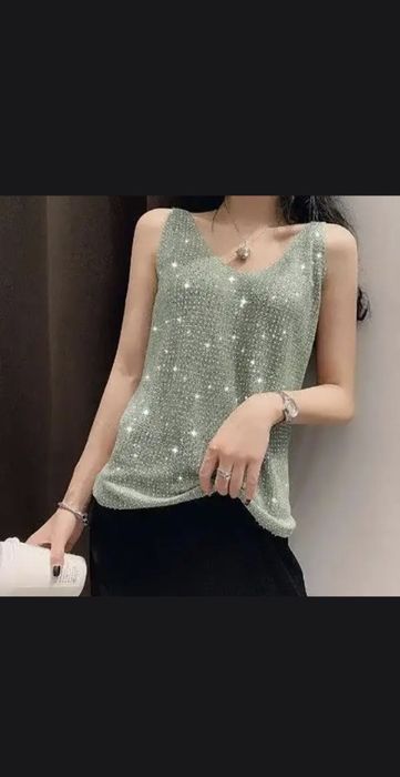 Нарядные топы в наличии