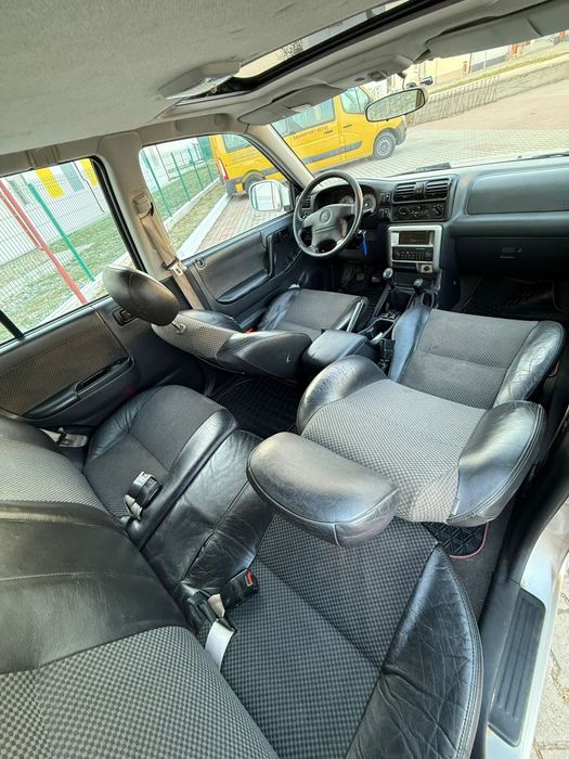 Opel Frontera 3.2 V6  202 cp