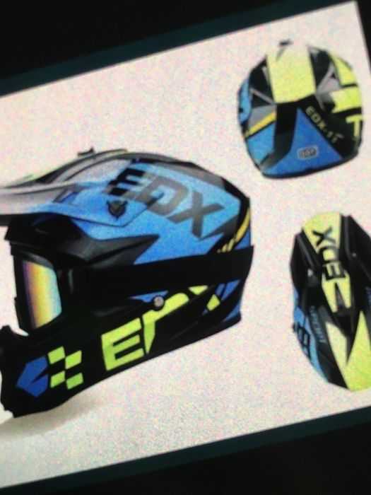 Мотошлем шлем с очками новый