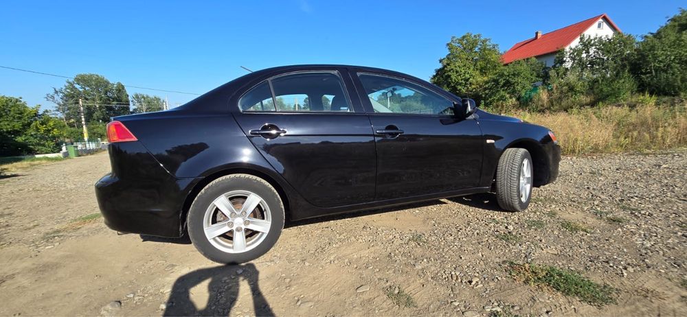 Mitsubishi Lancer 1.5 benzina