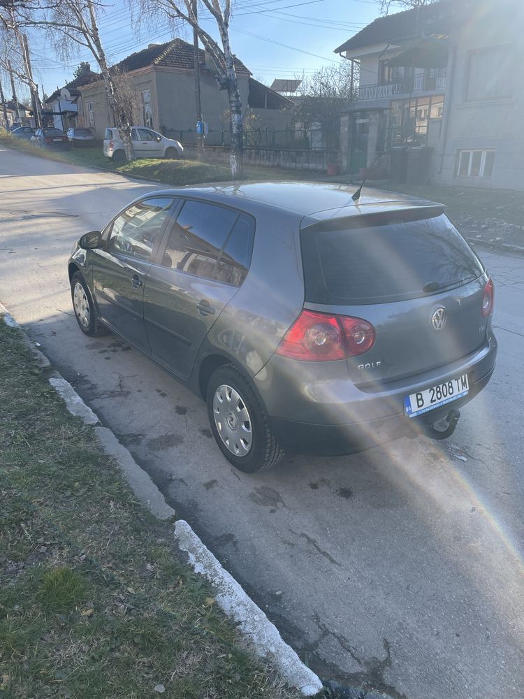 Голф 5  1,9 дизел