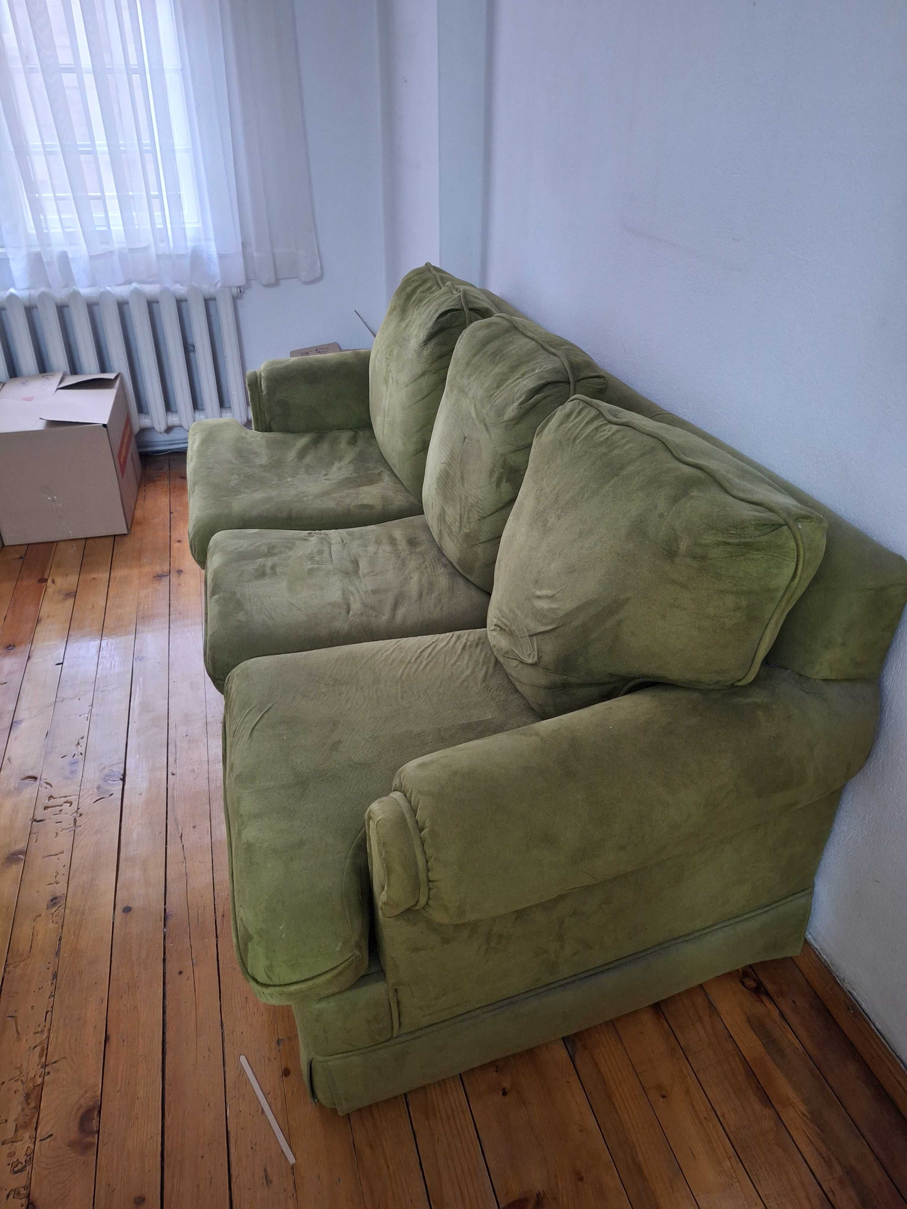 Зелен диван от велур
