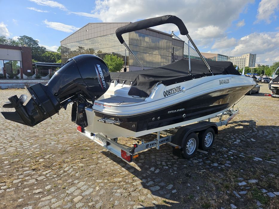 Barca bowrider BAYLINER VR5 noua cu motor Mercury 150CP si peridoc