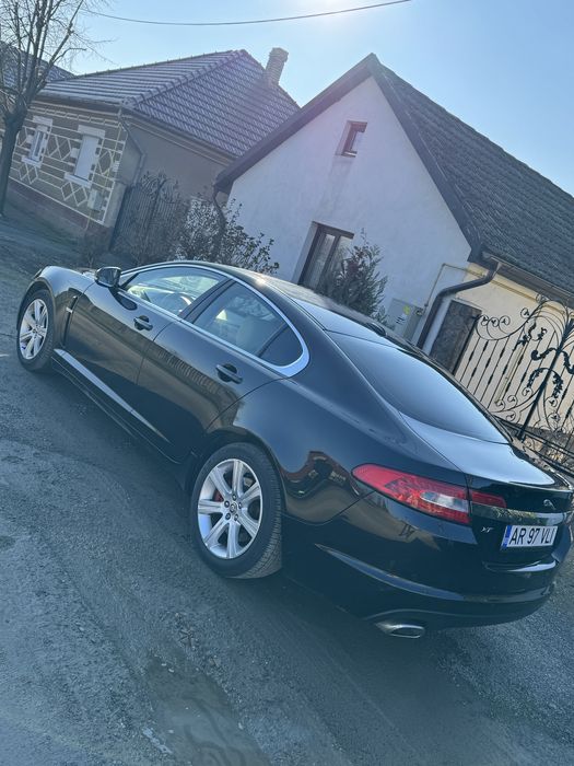 Jaguar XF 3.0D 241cp