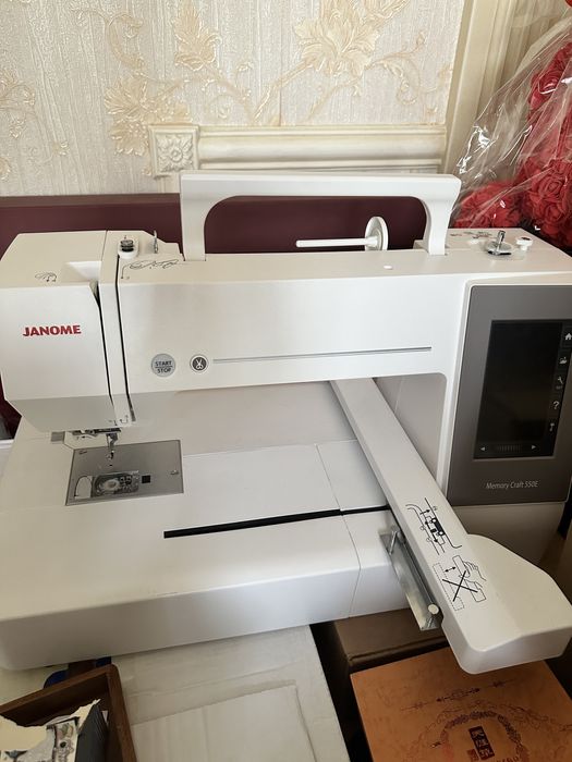 Швейная машина Janome memory craft 550e + бизнес