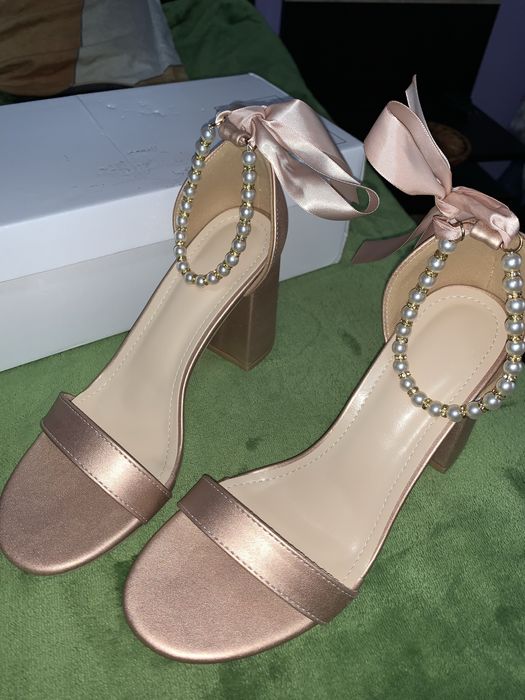 Sandale toc elegante